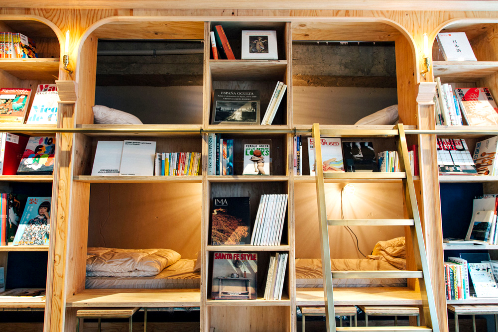 book-and-bed-tokyo-13
